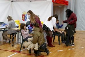 El vacunódromo del pabellón del Quint cierra con más del 86% de la población de Mislata con la pauta completa - (foto 3)