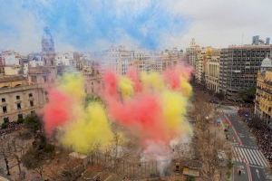 La mascletà impoluta e innovadora de Ricasa desafía a la climatología y consigue un disparo impresionante