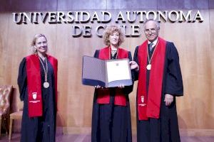 La Universidad Autónoma de Chile otorga el doctorado ‘honoris causa’ a la catedrática Silvia Barona La Universidad Autónoma de Chile otorga el doctorado ‘honoris causa’ a la catedrática Silvia Barona