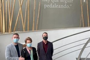 El alcalde de Catarroja visita las instalaciones de Velarte y se interesa por su plan de crecimiento sostenible