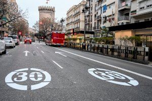 Valencia apuesta por la movilidad sostenible y limita la velocidad máxima en la ronda interior de la ciudad a 30 km/h - (foto 2)