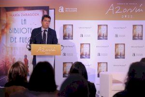 María Zaragoza exalta su pasión por los libros y la cultura en La biblioteca de fuego, Premio Azorín 2022 - (foto 2) María Zaragoza exalta su pasión por los libros y la cultura en La biblioteca de fuego, Premio Azorín 2022 - (foto 2)