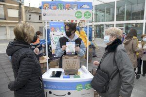 Urbanisme ha repartit més de 5.500 poals per a la recollida domèstica de residus orgànics a Paiporta