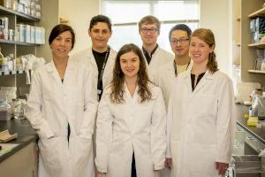 "La guerra de las Galaxias" inspira a una joven doctoranda de la Universitat Politècnica de València en la lucha contra el cáncer