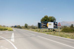 El Ayuntamiento de l’Alfàs del Pi inicia una campaña para la retirada de vallas publicitarias ilegales - (foto 2) El Ayuntamiento de l’Alfàs del Pi inicia una campaña para la retirada de vallas publicitarias ilegales - (foto 2)