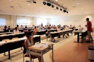 ¿Hay que llevar la mascarilla en las universidades valencianas?