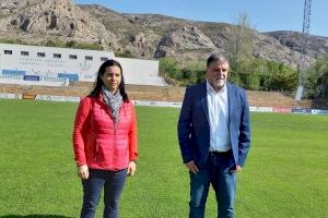 Deportes mejora la Grada Norte del campo de fútbol de La Solana de Villena - (foto 3) Deportes mejora la Grada Norte del campo de fútbol de La Solana de Villena - (foto 3)