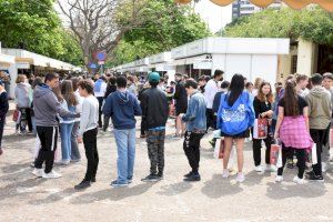 La 57 Fira del Llibre reúne en València a destacadas influencers literarias de Instagram con sus jóvenes fans