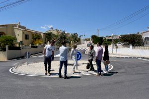 Benitatxell inaugura la rotonda de Les Fonts, que ja aconsegueix apaivagar l'excés de velocitat en el Camí Vell de Teulada
