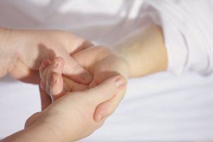 42.561 persones pateixen fibromiàlgia en la Comunitat Valenciana 42.561 persones pateixen fibromiàlgia en la Comunitat Valenciana