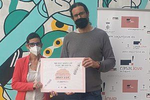 El Mercat Solidari de llibres i jocs de taula de Joventut recapta 460 euros per a ASEMI