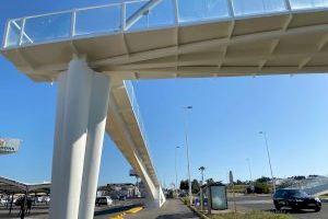 Finalizados los trabajos de conservación y mantenimiento de las pasarelas peatonales sitas en Cv-905 y Avenida de las Cortes Valencianas - (foto 13)