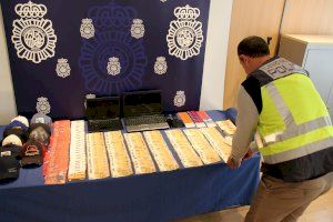 Cinco detenidos en Valencia por enviar falsos SMS haciéndose pasar por bancos