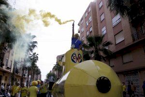 La cabalgata de Vila-real llena de color y confeti la ciudad - (foto 4)
