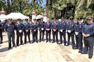 El Consell condecora a los agentes y oficiales de la Policía Local de Alicante y reconoce públicamente su trabajo El Consell condecora a los agentes y oficiales de la Policía Local de Alicante y reconoce públicamente su trabajo