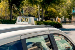 Més taxis en festes: els municipis de la província de València augmentaran el servei quan celebren esdeveniments multitudinaris Més taxis en festes: els municipis de la província de València augmentaran el servei quan celebren esdeveniments multitudinaris