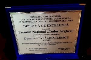 El Festival Internacional de Literatura ‘Tudor Arghezi’ atorga el premi Opera Omnia a la professora de la UA Catalina Iliescu - (foto 2) El Festival Internacional de Literatura ‘Tudor Arghezi’ atorga el premi Opera Omnia a la professora de la UA Catalina Iliescu - (foto 2)