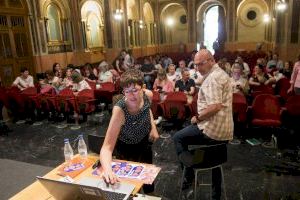 L’ETNO reviscola la cultura popular valenciana en les biblioteques amb l’intercanvi que proposa ‘BiblioPOP’ L’ETNO reviscola la cultura popular valenciana en les biblioteques amb l’intercanvi que proposa ‘BiblioPOP’