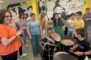 Oltra: "La asistencia terapéutica infantil promueve la autonomía personal y la inclusión educativa de niños con diversidad funcional" Oltra: "La asistencia terapéutica infantil promueve la autonomía personal y la inclusión educativa de niños con diversidad funcional"