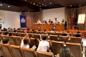 Alumnado del Colegio Nuestra Señora del Carmen conoce el funcionamiento de la participación ciudadana en el Ayuntamiento de Orihuela Alumnado del Colegio Nuestra Señora del Carmen conoce el funcionamiento de la participación ciudadana en el Ayuntamiento de Orihuela