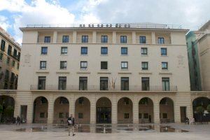 Jutgen a l'home que va assassinar a una jove del Campello quan es dirigia a l'institut Jutgen a l'home que va assassinar a una jove del Campello quan es dirigia a l'institut