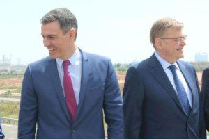 Pedro Sánchez i Ximo Puig en la seva visita a Sagunt
