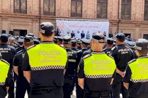 La conselleria condecora a huit Policies i un veí de Vila-real - (foto 2)