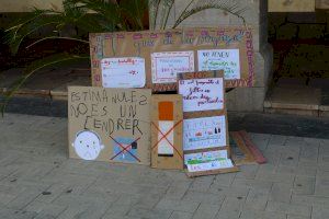 Els escolars de Nules donen visibilitat a la campanya 'Estima Nules, no és un cendrer' - (foto 4)