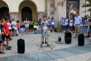 Els escolars de Nules donen visibilitat a la campanya 'Estima Nules, no és un cendrer'