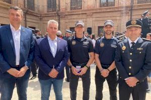 Dos agents de la Policia Local de Xilxes reben una condecoració de Generalitat pel salvament d'una persona Dos agents de la Policia Local de Xilxes reben una condecoració de Generalitat pel salvament d'una persona