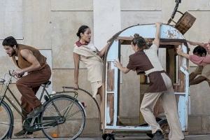 El parque de La Granja acoge un nuevo “Diumenge als parcs” que contará con la puesta en escena del espectáculo de danza “La Banda” El parque de La Granja acoge un nuevo “Diumenge als parcs” que contará con la puesta en escena del espectáculo de danza “La Banda”