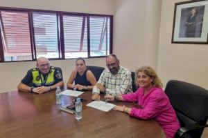Santa Pola refuerza la coordinación para atajar el abandono de enseres, podas y acabar con los excrementos en la vía pública