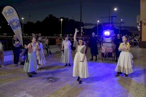 Paiporta estrena su festival de arte en la calle con una gran acogida por parte de la población de la localidad Paiporta estrena su festival de arte en la calle con una gran acogida por parte de la población de la localidad