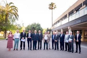 El Colegio de Aparejadores de Valencia entrega sus distinciones de oro y plata