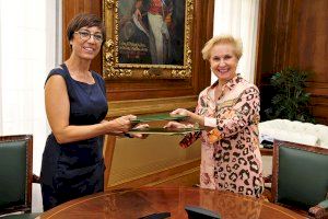 La Guardia Civil y AFAMMER firman un protocolo que refuerza la protección de las víctimas de violencia de género en el ámbito rural - (foto 2) La Guardia Civil y AFAMMER firman un protocolo que refuerza la protección de las víctimas de violencia de género en el ámbito rural - (foto 2)