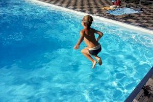 Estos son los mejores protectores solares económicos para niños según la OCU Estos son los mejores protectores solares económicos para niños según la OCU