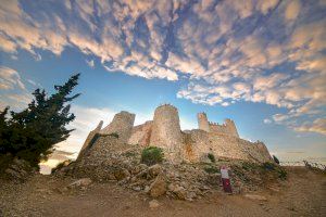 L'Ajuntament d'Alcalà-Alcossebre reprèn les visites guiades gratuïtes al castell de Xivert i ermita de Santa Llúcia - (foto 2) L'Ajuntament d'Alcalà-Alcossebre reprèn les visites guiades gratuïtes al castell de Xivert i ermita de Santa Llúcia - (foto 2)