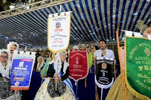 Barcala se suma al júbilo de la hoguera Florida-Portazgo que recoge 22 banderines durante la Entrega de Premios - (foto 4) Barcala se suma al júbilo de la hoguera Florida-Portazgo que recoge 22 banderines durante la Entrega de Premios - (foto 4)