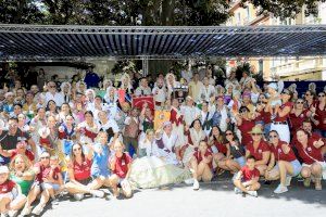 Barcala se suma al júbilo de la hoguera Florida-Portazgo que recoge 22 banderines durante la Entrega de Premios - (foto 10) Barcala se suma al júbilo de la hoguera Florida-Portazgo que recoge 22 banderines durante la Entrega de Premios - (foto 10)
