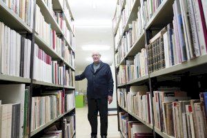 L'edifici de Montcada que amaga 31.000 ‘llibrets’ de festes populars