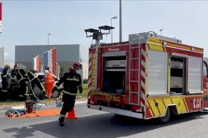 Un atrapat i tres ferits en un accident de trànsit a Onda - (foto 3) Un atrapat i tres ferits en un accident de trànsit a Onda - (foto 3)