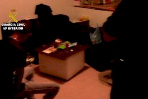 Cae una peligrosa banda de jóvenes especializada en el robo en viviendas de Alicante - (foto 2) Cae una peligrosa banda de jóvenes especializada en el robo en viviendas de Alicante - (foto 2)
