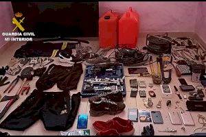 Cae una peligrosa banda de jóvenes especializada en el robo en viviendas de Alicante - (foto 4) Cae una peligrosa banda de jóvenes especializada en el robo en viviendas de Alicante - (foto 4)
