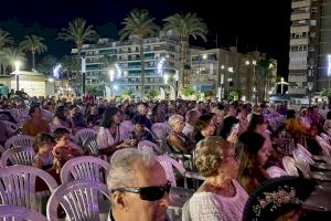 El concierto de la Colla Larraix se convierte en un aplaudido homenaje a las grandes figuras que pasaron por la sala de fiestas “Gallo Rojo” - (foto 3) El concierto de la Colla Larraix se convierte en un aplaudido homenaje a las grandes figuras que pasaron por la sala de fiestas “Gallo Rojo” - (foto 3)