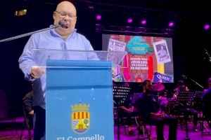El concierto de la Colla Larraix se convierte en un aplaudido homenaje a las grandes figuras que pasaron por la sala de fiestas “Gallo Rojo” - (foto 7) El concierto de la Colla Larraix se convierte en un aplaudido homenaje a las grandes figuras que pasaron por la sala de fiestas “Gallo Rojo” - (foto 7)