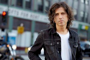 Rulo celebra por todo lo alto en Alicante sus 25 años con La Fuga y La Contrabanda tocando las canciones más conocidas