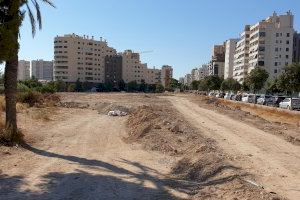 El Ayuntamiento habilita 500 nuevas plazas de aparcamiento en la playa de San Juan