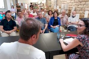 Aitana Mas participa en su primer acto público en Alicante como vicepresidenta del Consell