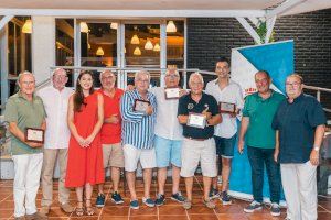 El náutico de Cullera entrega los trofeos de pesca y de la liga de regatas
