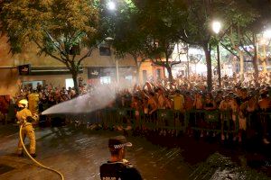 La Cremà de Sant Vicente del Raspeig ilumina el final de las Fogueres de Sant Vicent - (foto 5)